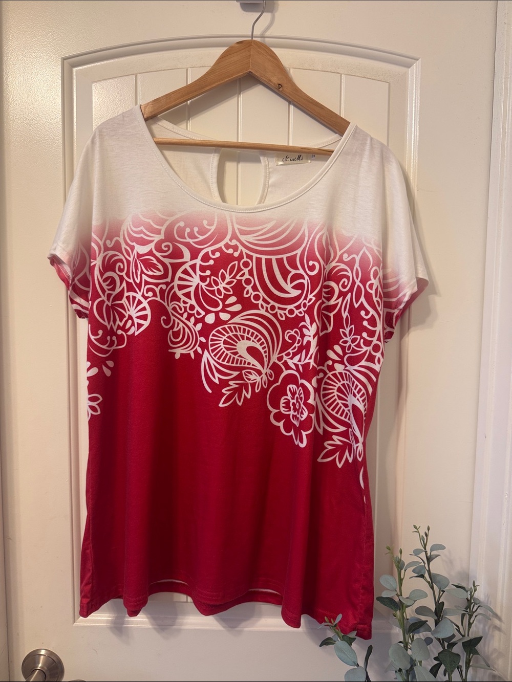 Short Sleeve Ombre Floral Tee - White to Red